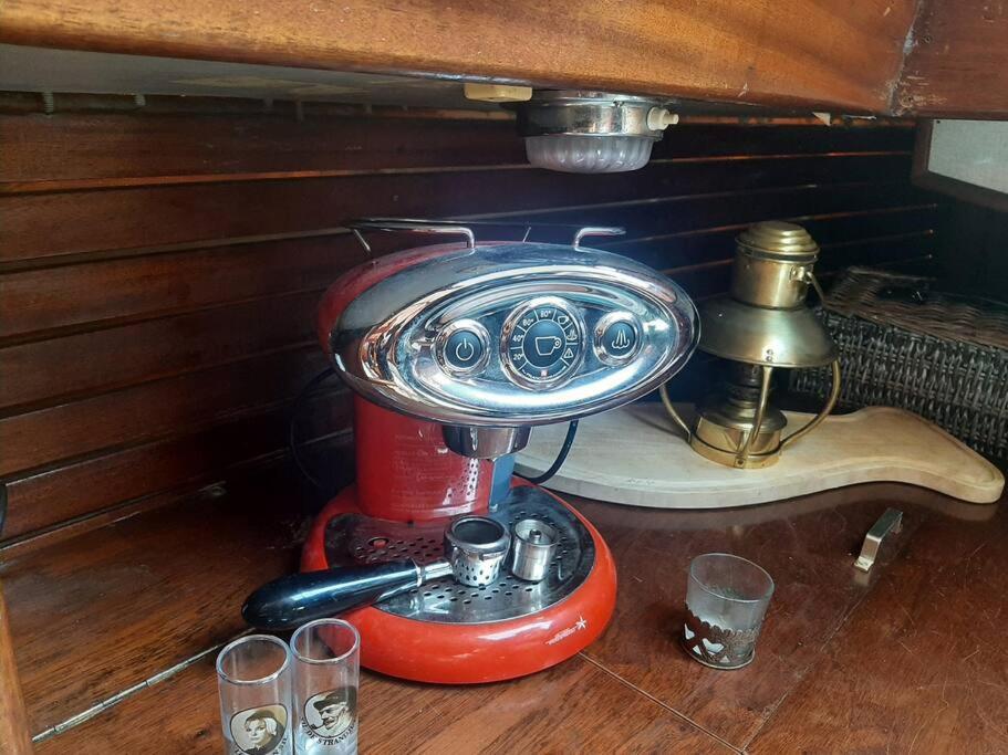 Hôtel Cosy Sailingboat In Flessingue Extérieur photo
